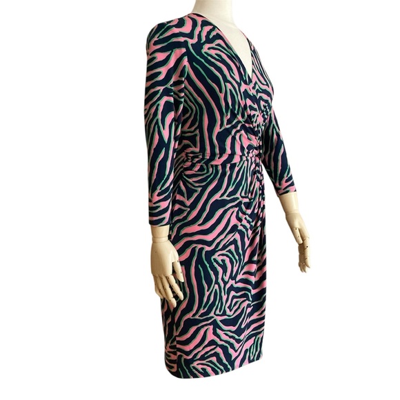 ANNE KLEIN | Pink Faux Wrap Printed Sheath V-neck Dress, Size 6 - Picture 3 of 9